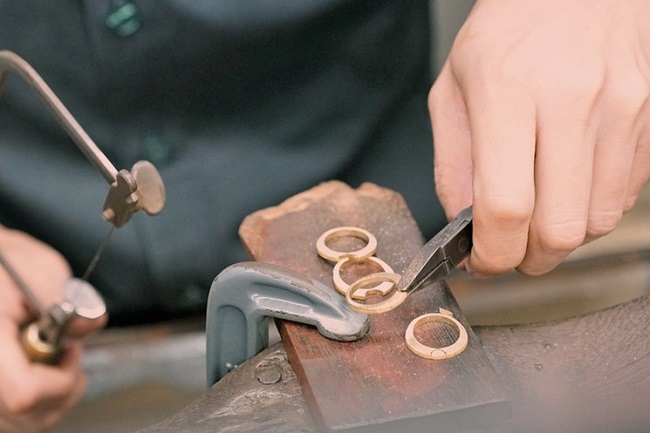 gia cong cnc va gia cong truyen thong gia cong cnc va gia cong truyen thong